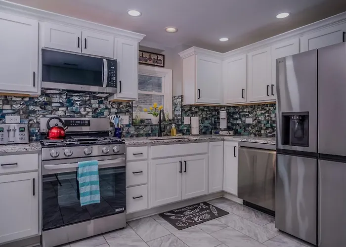 3br 2bth Waterfront Vacation On Riverwalk To Downtown With Pier Holiday home McHenry