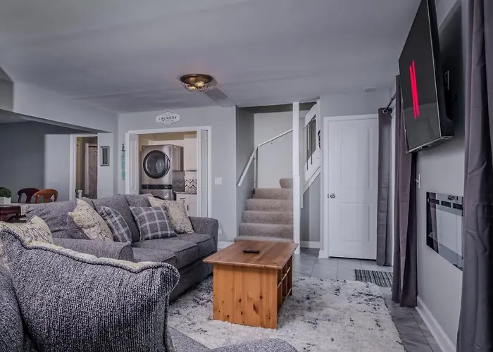 3br 2bth Waterfront Vacation On Riverwalk To Downtown With Pier * McHenry