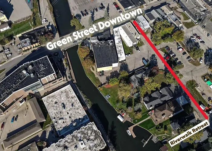 Holiday home 3br 2bth Waterfront Vacation On Riverwalk To Downtown With Pier